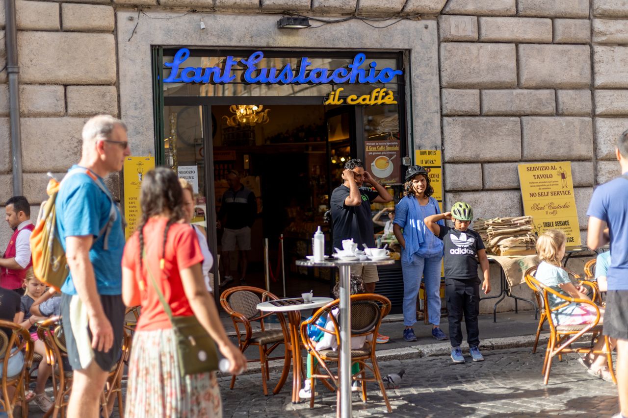 Sunrise in Rome: dawn tour with Italian breakfast — 6