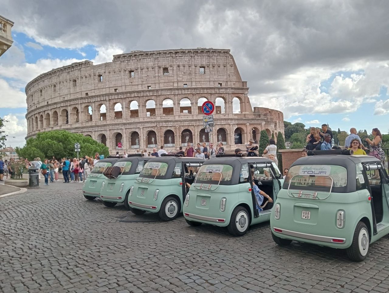 Panoramic Rome in an electric Fiat Topolino